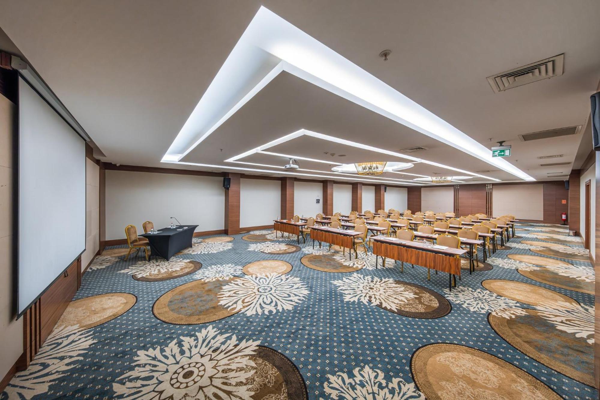 Holiday Inn Ankara - Cukurambar By Ihg Zewnętrze zdjęcie