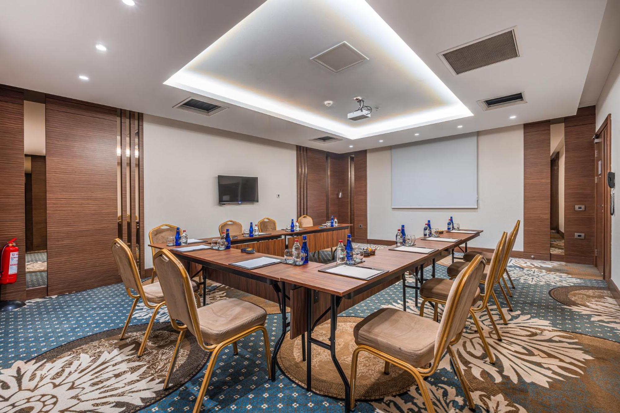 Holiday Inn Ankara - Cukurambar By Ihg Zewnętrze zdjęcie