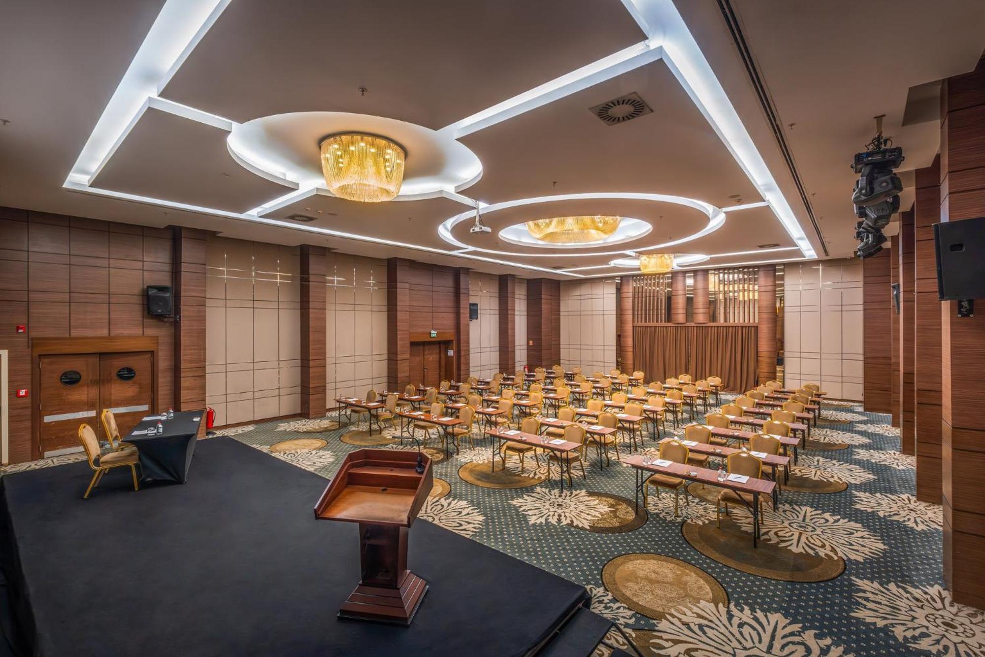 Holiday Inn Ankara - Cukurambar By Ihg Zewnętrze zdjęcie