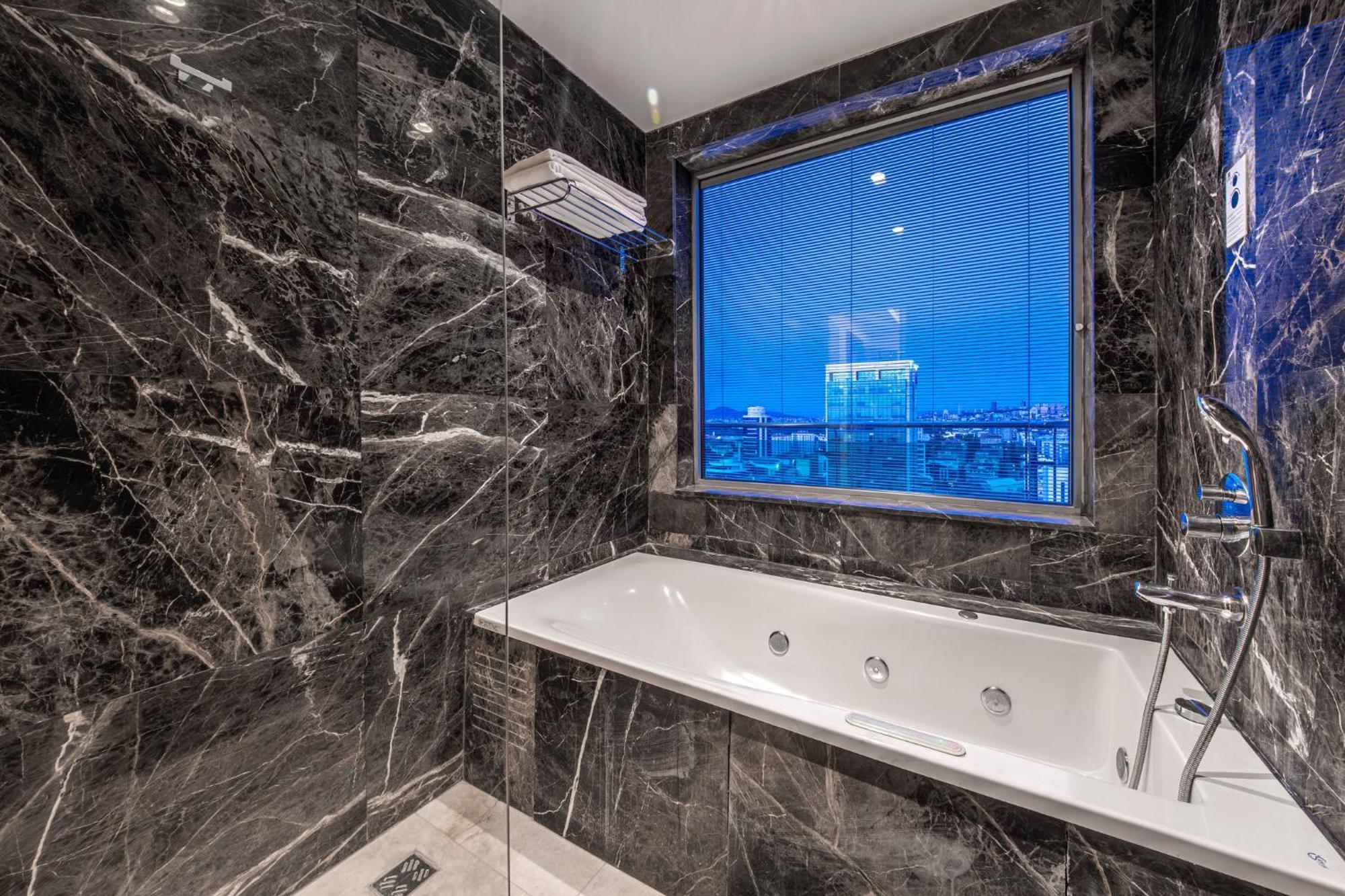 Holiday Inn Ankara - Cukurambar By Ihg Zewnętrze zdjęcie